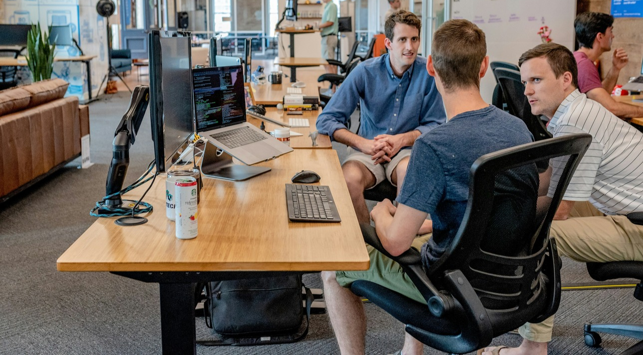 Enterprise messaging platforms for fast-growing teams Zenzap vs the rest