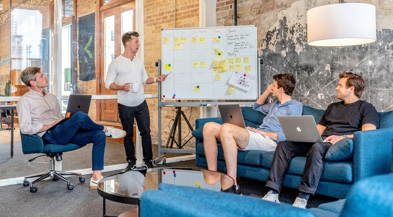 Secure team chat: What it is and why is it important for enterprise managers