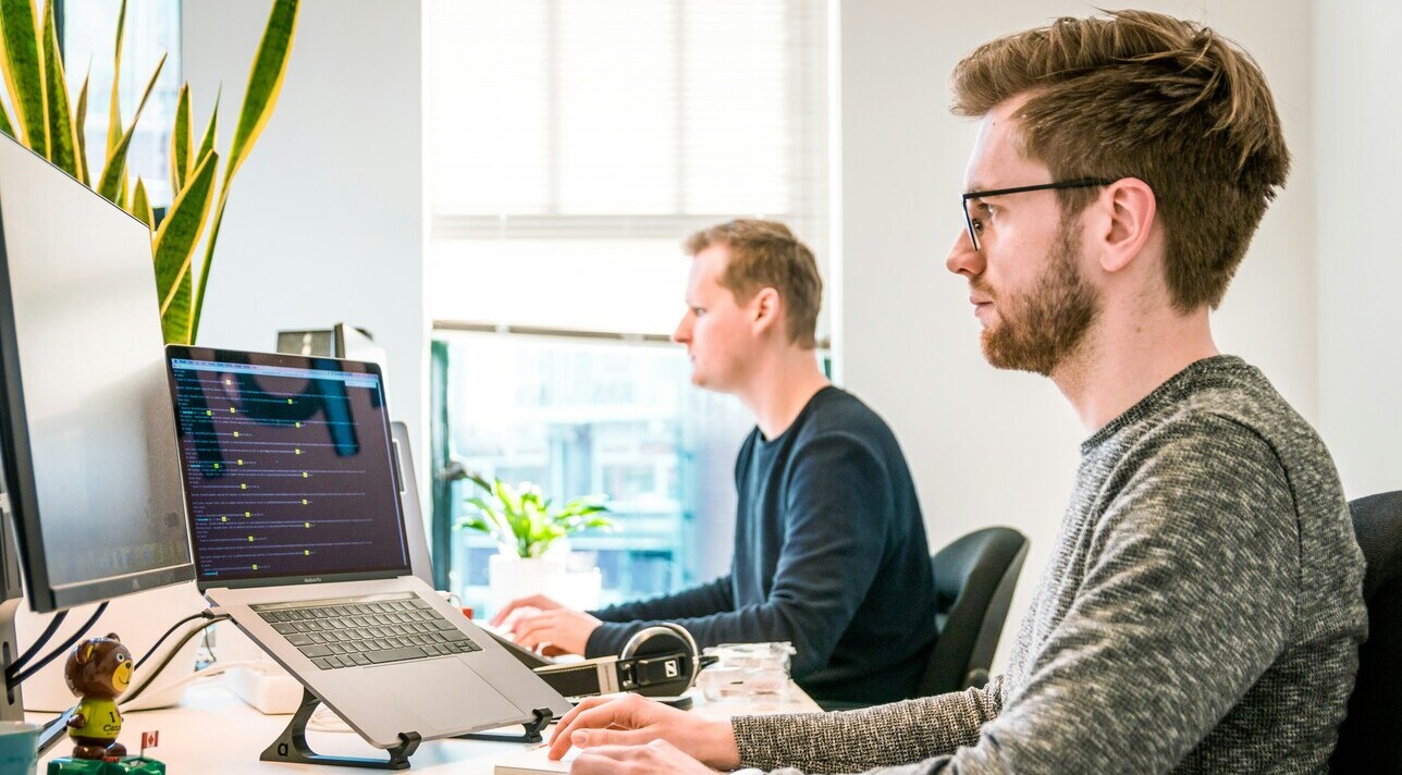 Zenzap or Zoom Chat: Best embedded task tracker and task management in chat for SMEs?